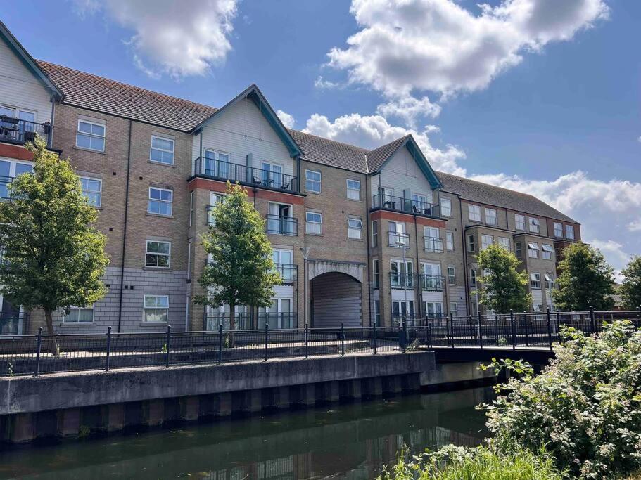 Apartamento Lincoln View Sleeps 4 Balcony Self Check-In Exterior foto